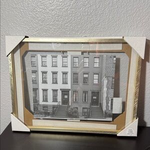 Floating Gold Picture Frame – Fits Photos Smaller Than 11x15 in